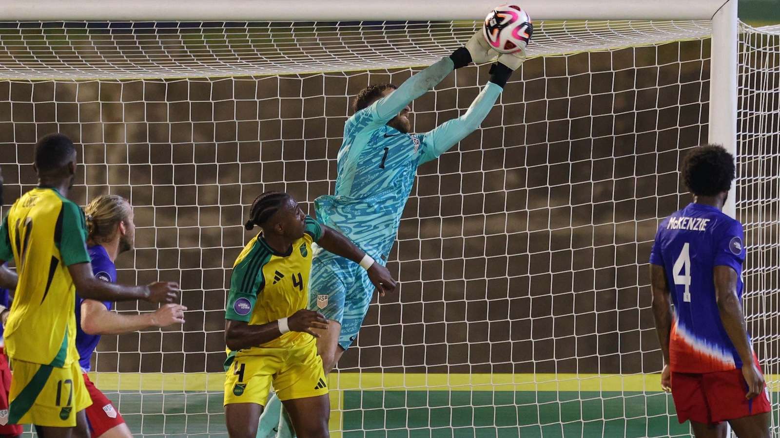 将是主教练 将是主教练