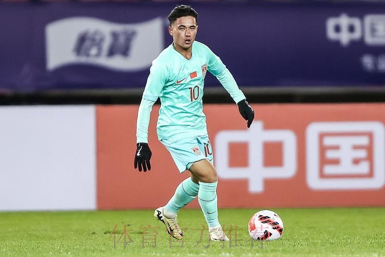 中国队2-0战胜巴林队 取得U17亚预赛开门红